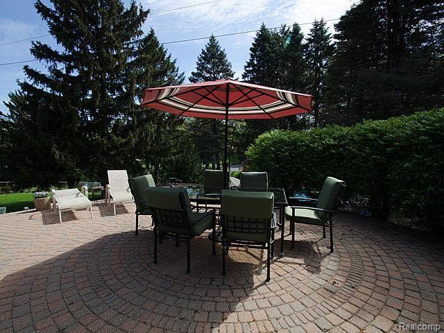 6435 Apple Orchard Lane Rochester Hills, MI 48306 - Photo 37 of 77