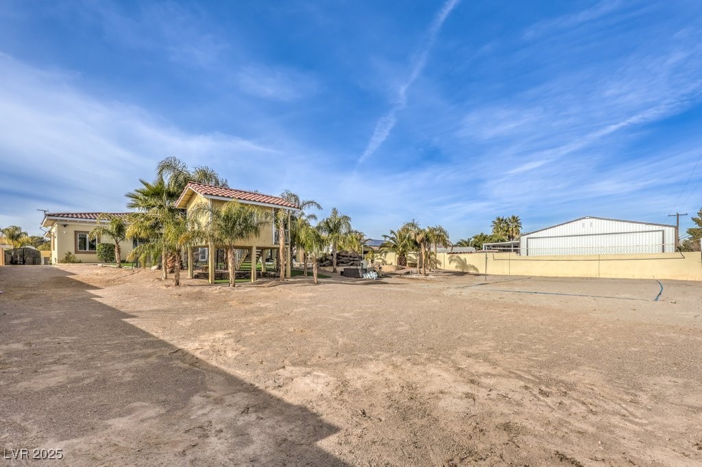 2780 El Camino Road Las Vegas, NV 89146 - Photo 90 of 90 View of yard with fence