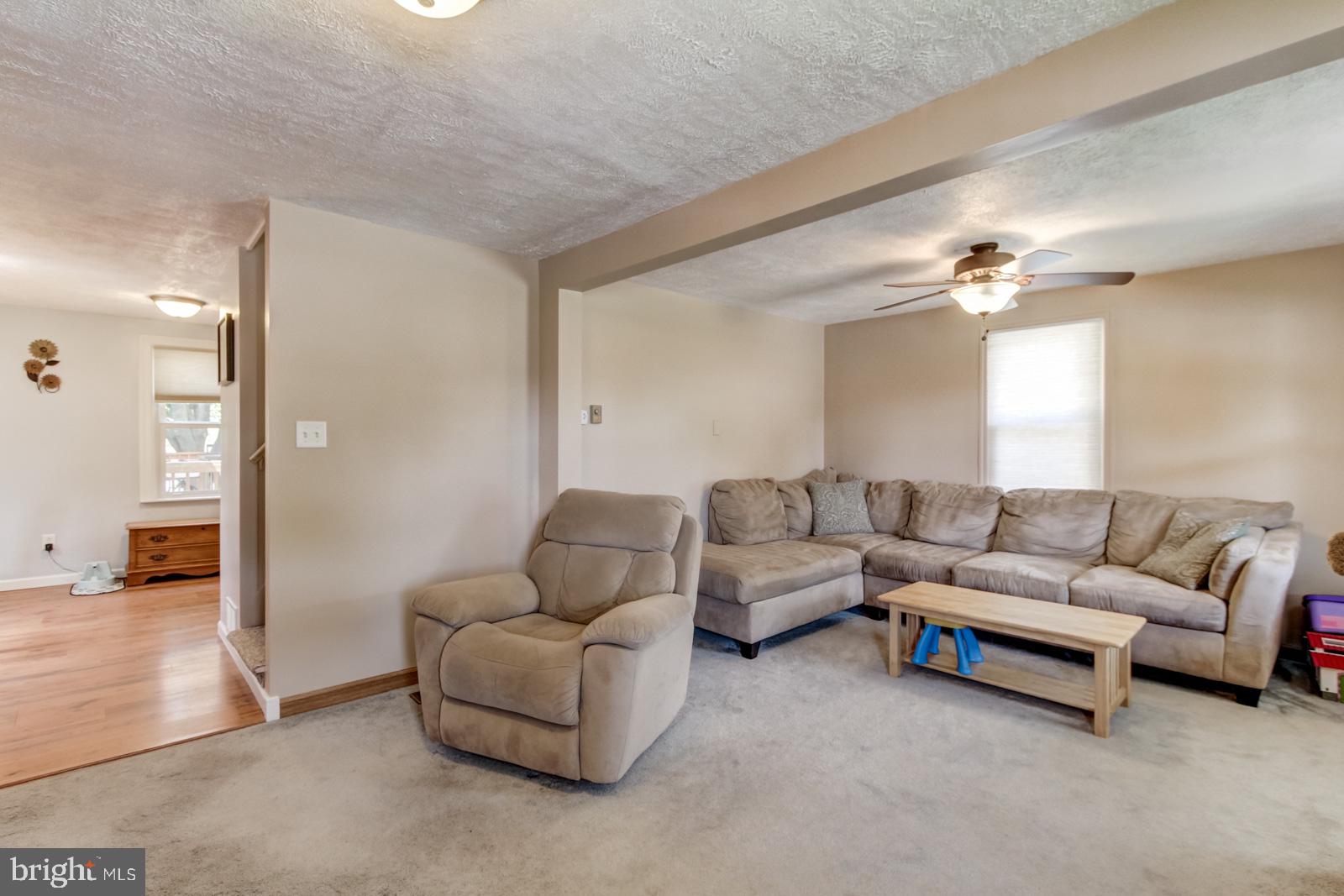 599 East Canal Road York, PA 17404 - Photo 4 of 35