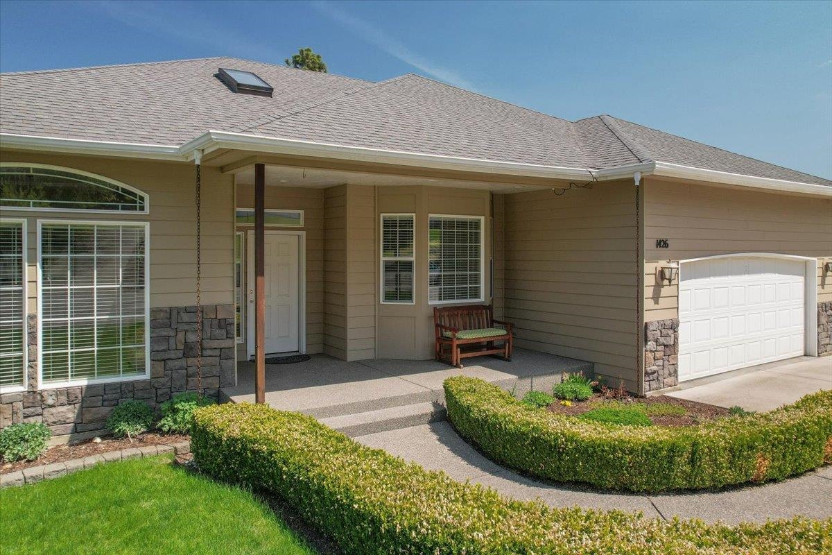 1426 West Toni Rae Drive Spokane, WA 99218 - Photo 4 of 50 Gallery Image 4