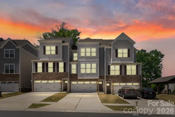 $455,000 | 9866 Oaklawn Boulevard Northwest, Huntersville, NC 28078