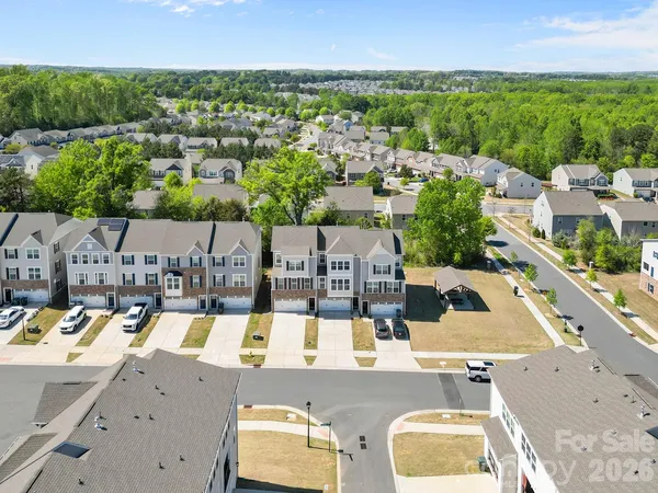$455,000 | 9866 Oaklawn Boulevard Northwest, Huntersville, NC 28078