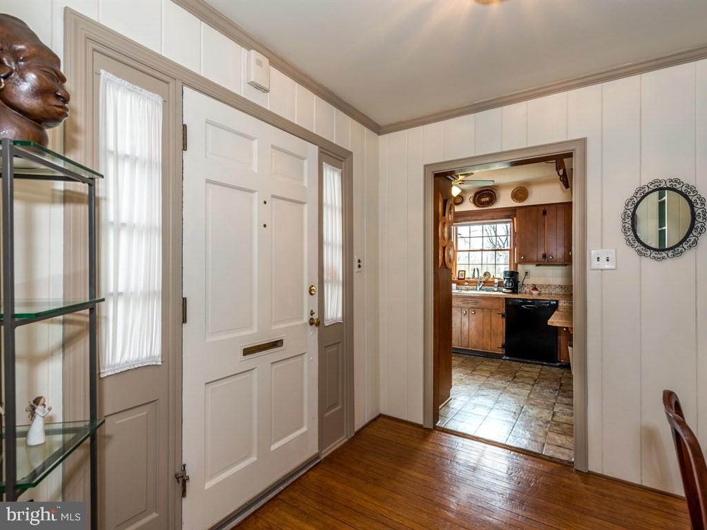 1648 Ridgeview Avenue Lancaster, PA 17603 - Photo 3 of 30 Gallery Image 3