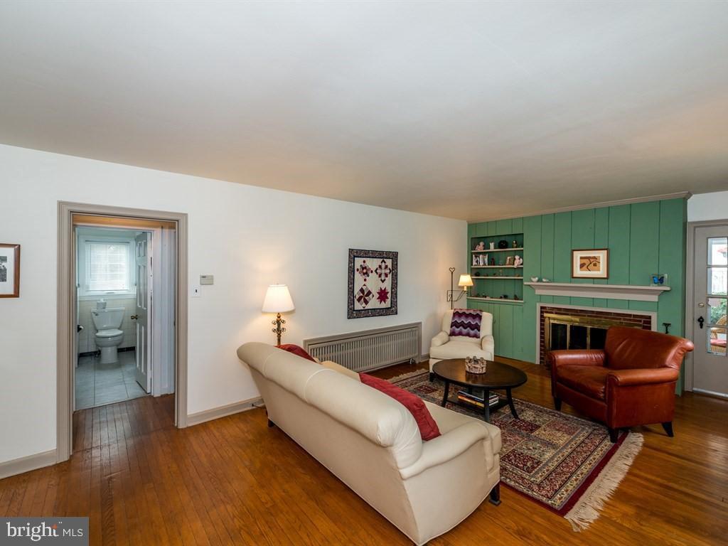 1648 Ridgeview Avenue Lancaster, PA 17603 - Photo 6 of 30 Gallery Image 6