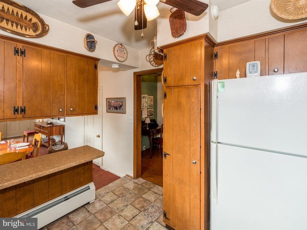 1648 Ridgeview Avenue Lancaster, PA 17603 - Photo 10 of 30 Gallery Image 10