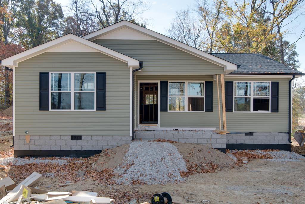 826 Hooper Road Charlotte, TN 37036 - Photo 1 of 20 Gallery Image 1
