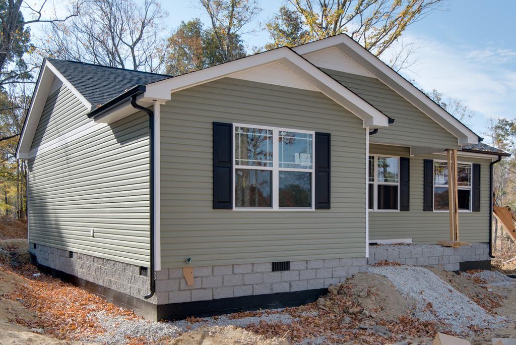 826 Hooper Road Charlotte, TN 37036 - Photo 2 of 20 Gallery Image 2