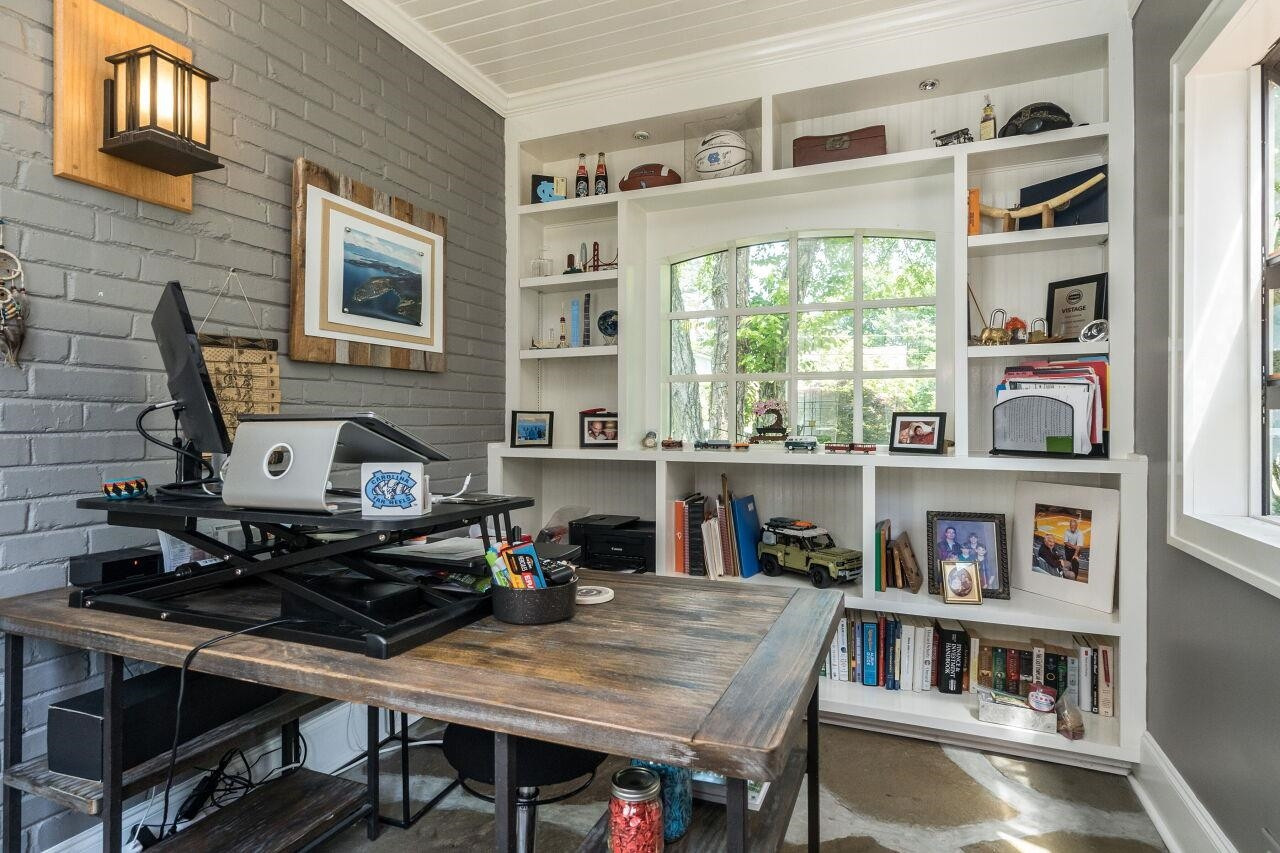 1621 Lorraine Road Raleigh, NC 27607 - Photo 15 of 28 Private home office!