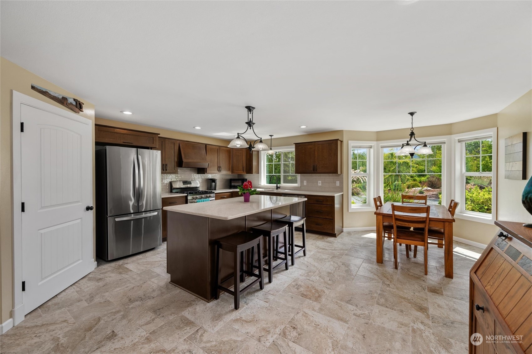 21727 Swan Road Mount Vernon, WA 98273 - Photo 10 of 40 Gallery Image 10