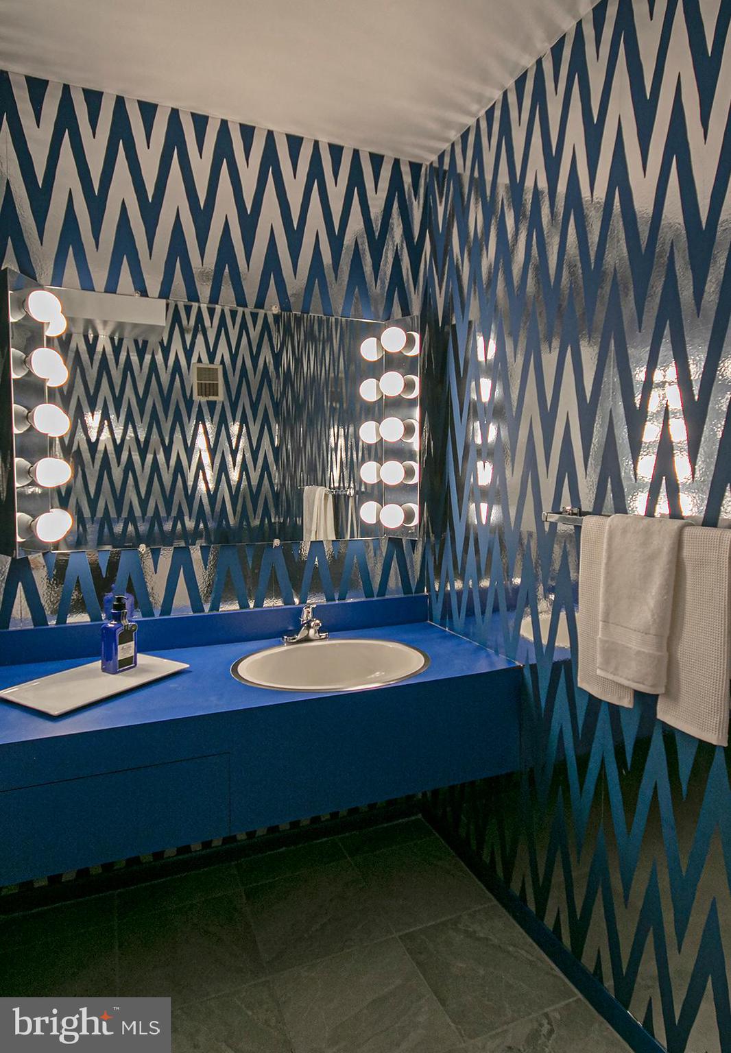 634 Springvale Road Great Falls, VA 22066 - Photo 20 of 37 Powder Room