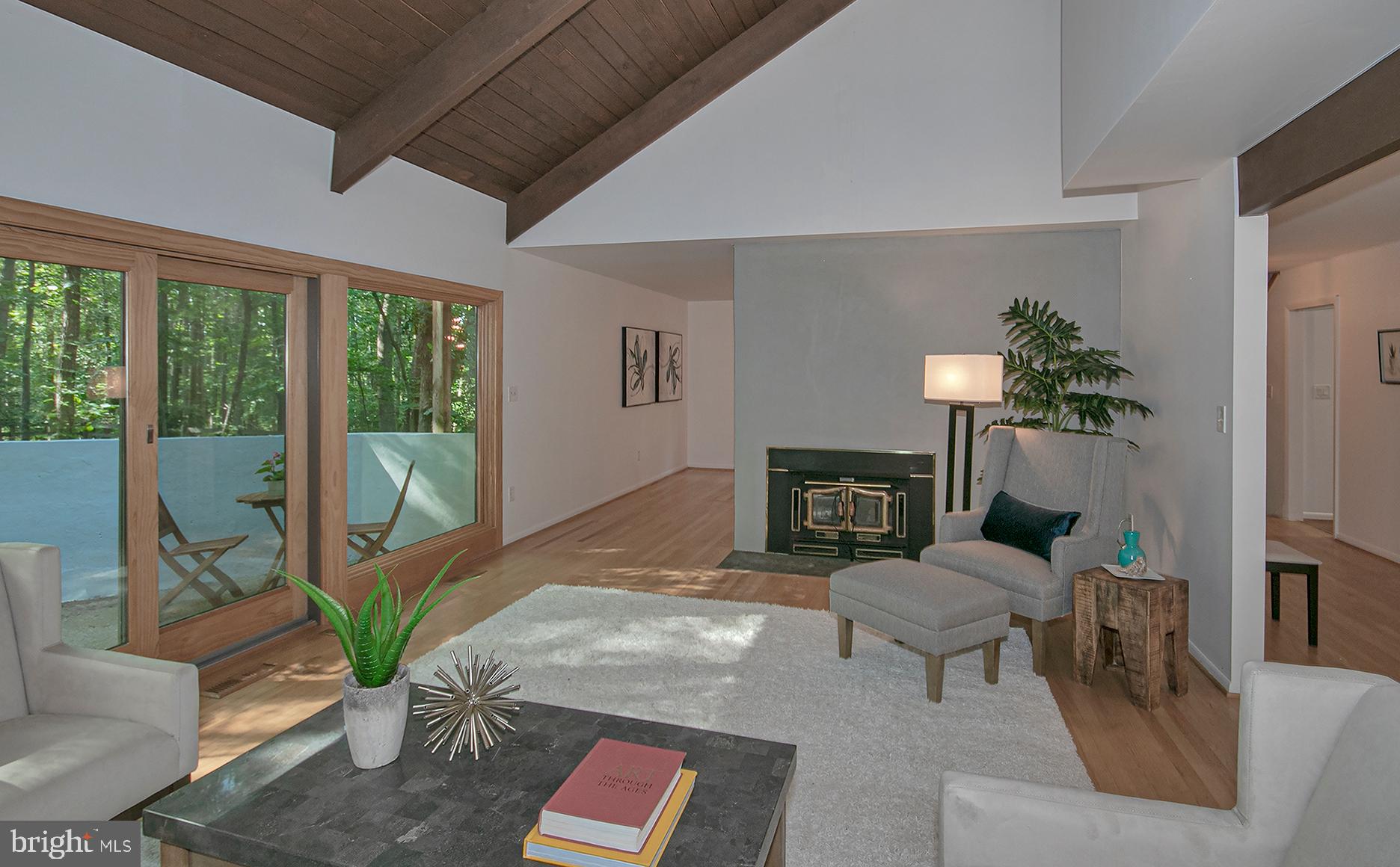 634 Springvale Road Great Falls, VA 22066 - Photo 24 of 37 Living Room