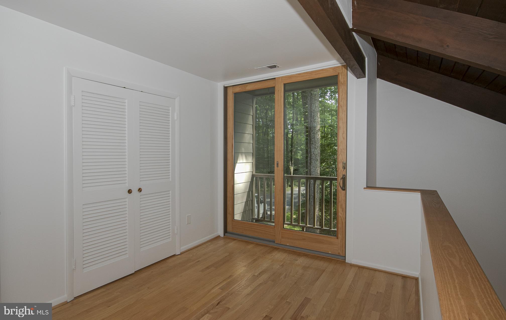 634 Springvale Road Great Falls, VA 22066 - Photo 29 of 37 Master sitting room with door to balcony