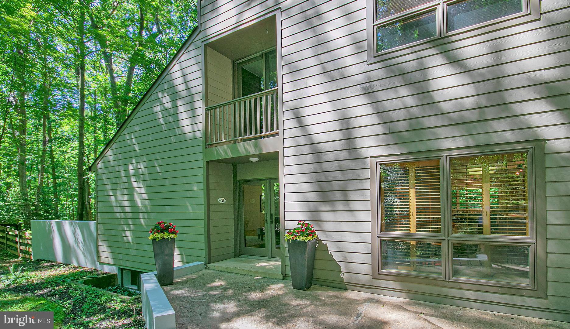 634 Springvale Road Great Falls, VA 22066 - Photo 5 of 37 Front Door