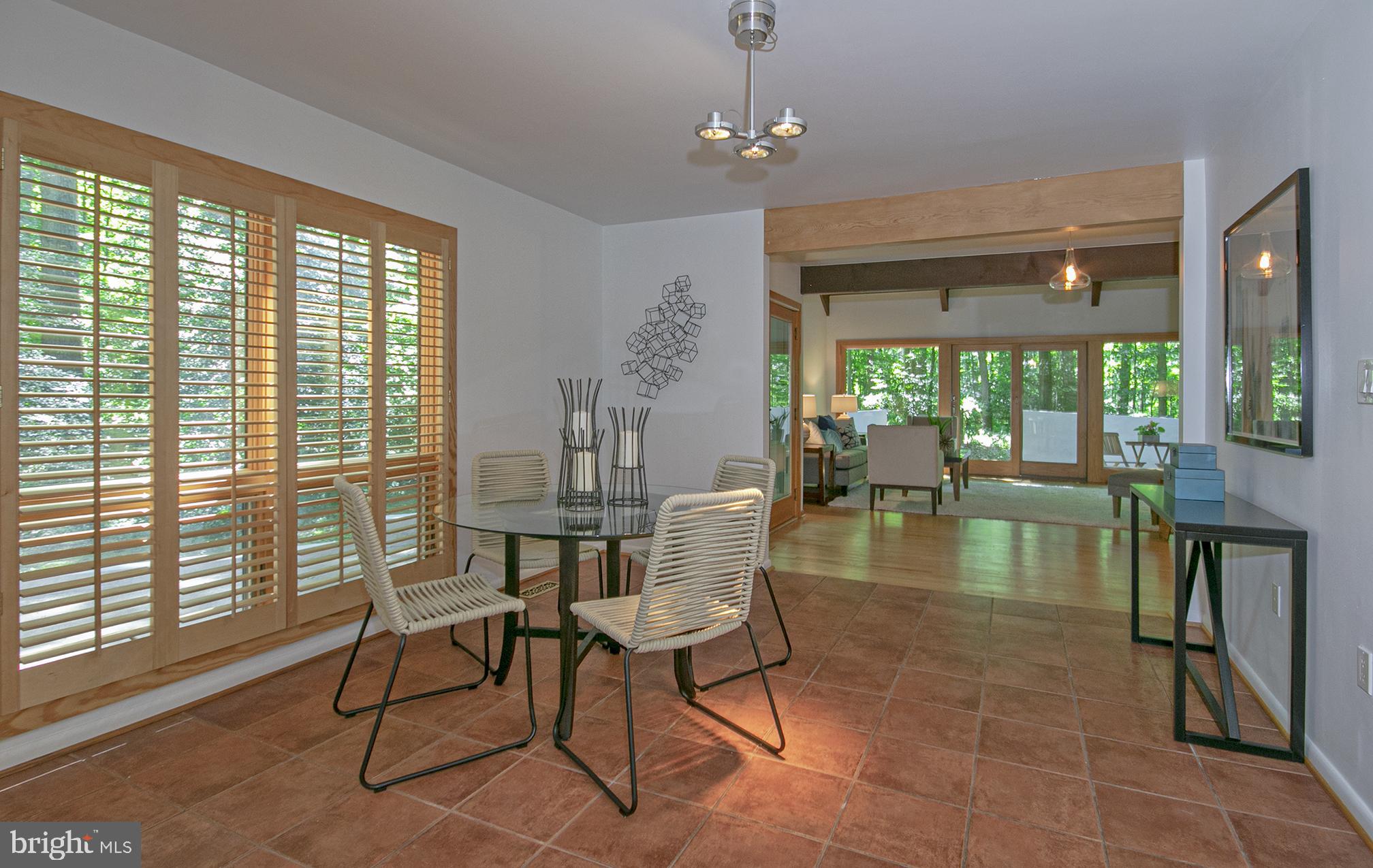 634 Springvale Road Great Falls, VA 22066 - Photo 9 of 37 Breakfast Room