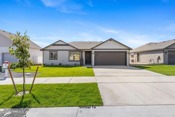 $312,850 | 1609 Parkwood Court, Unit PHASE 12 LOT 323) SPEC, Grandview, WA 98930