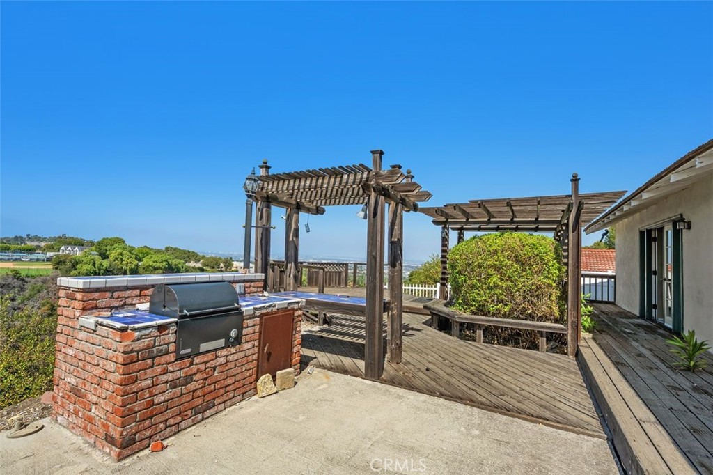 27527 Rainbow Ridge Road Palos Verdes Peninsula, CA 90274 - Photo 17 of 31 Gallery Image 17