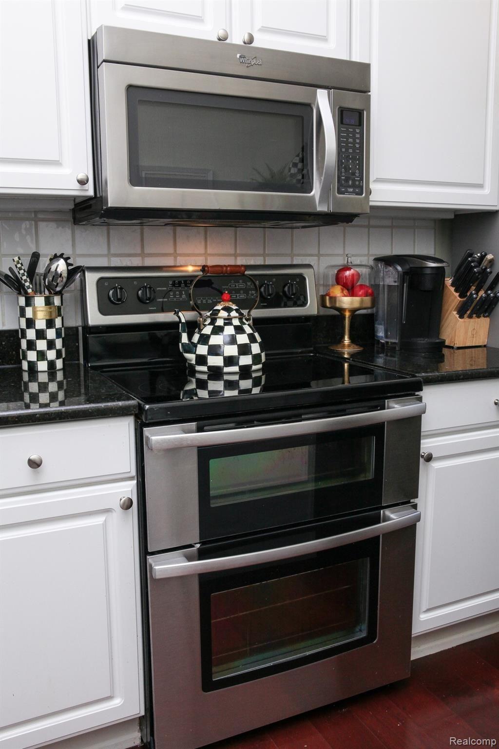 1385 Copper Circle, Unit 36 Rochester, MI 48306 - Photo 9 of 47 IMG_0378.jpg