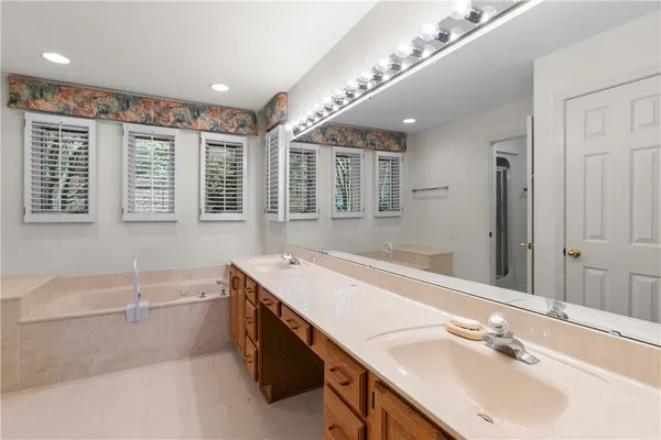 $389,000 | 202 Snead Lane, Westminster, SC 29693