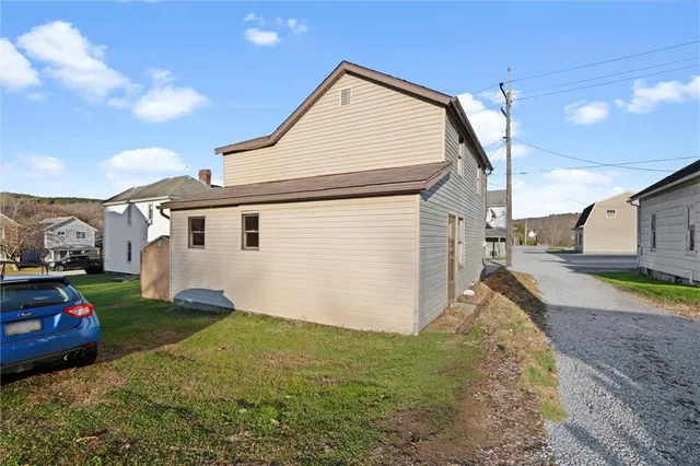 $125,000 | 100 2nd Street, Avonmore, PA 15618