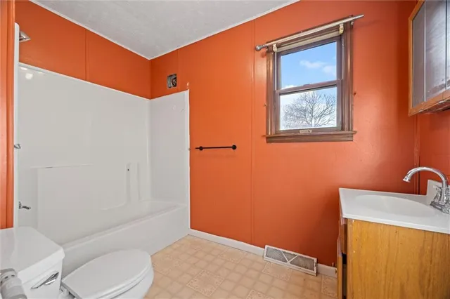 $125,000 | 100 2nd Street, Avonmore, PA 15618