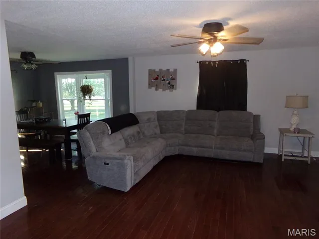 $290,000 | 119 Fox Run, Sparta, IL 62286