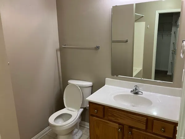 $1,700 | 8120 Cedar Point Drive, Newburgh, IN 47630