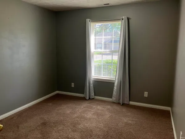 $1,700 | 8120 Cedar Point Drive, Newburgh, IN 47630