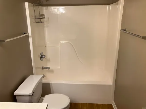 $1,700 | 8120 Cedar Point Drive, Newburgh, IN 47630