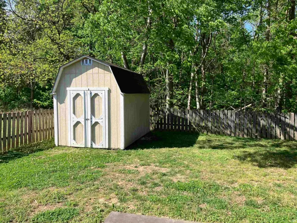 $1,700 | 8120 Cedar Point Drive, Newburgh, IN 47630