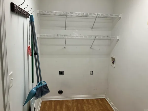 $1,700 | 8120 Cedar Point Drive, Newburgh, IN 47630