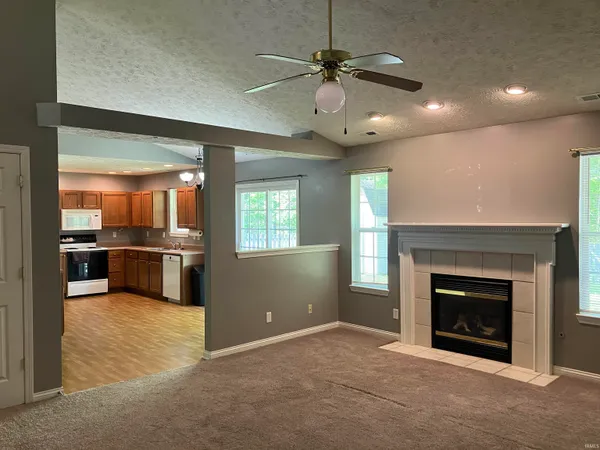 $1,700 | 8120 Cedar Point Drive, Newburgh, IN 47630