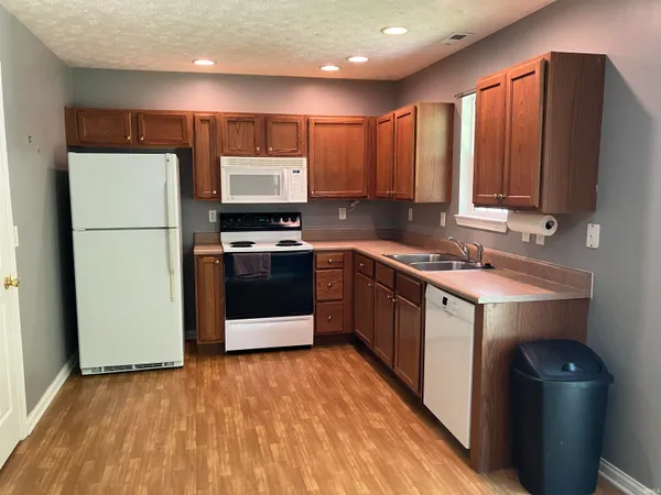 $1,700 | 8120 Cedar Point Drive, Newburgh, IN 47630