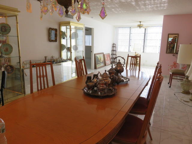 15075 Witney Road, Unit 214 Delray Beach, FL 33484 - Photo 7 of 18 Dinning room area
