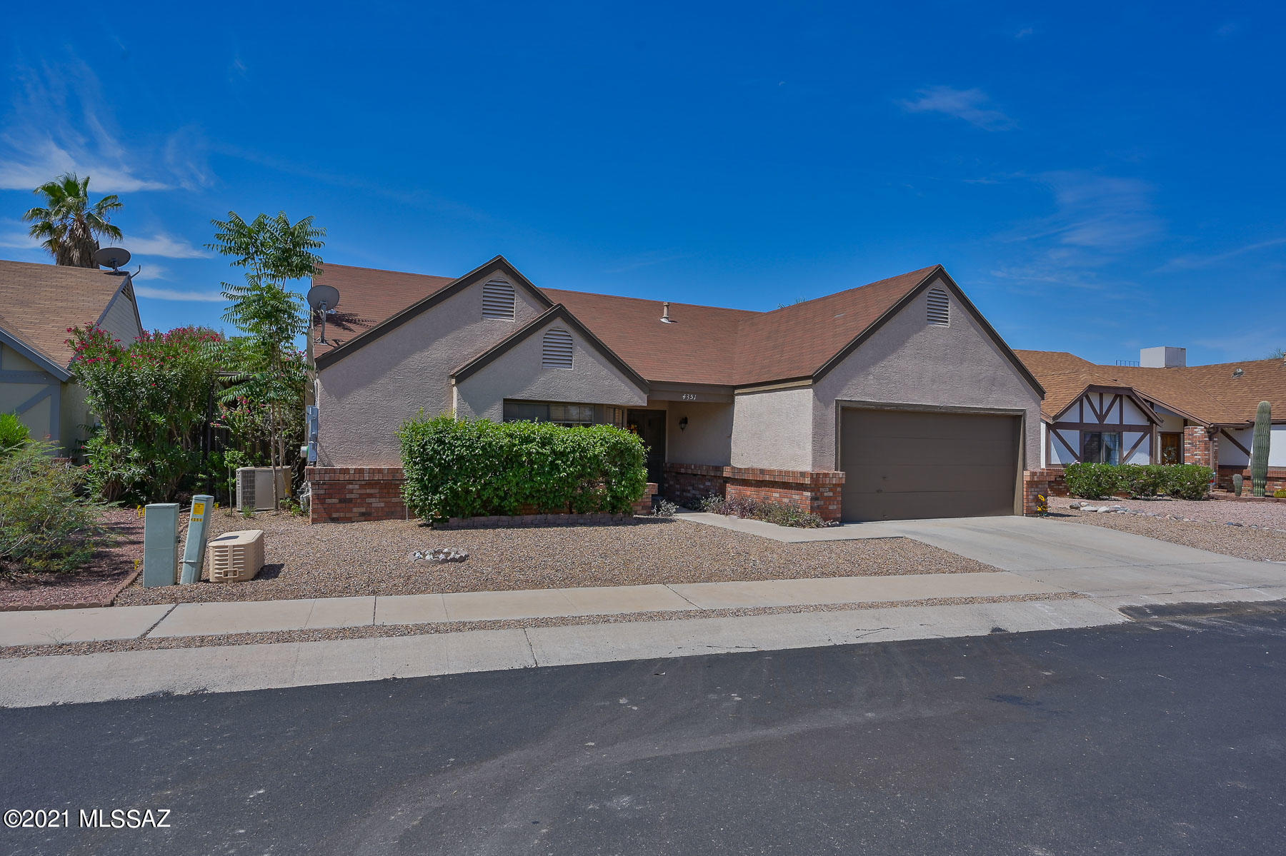 4351 West Viewpointe Place Tucson, AZ 85741 - Photo 2 of 44