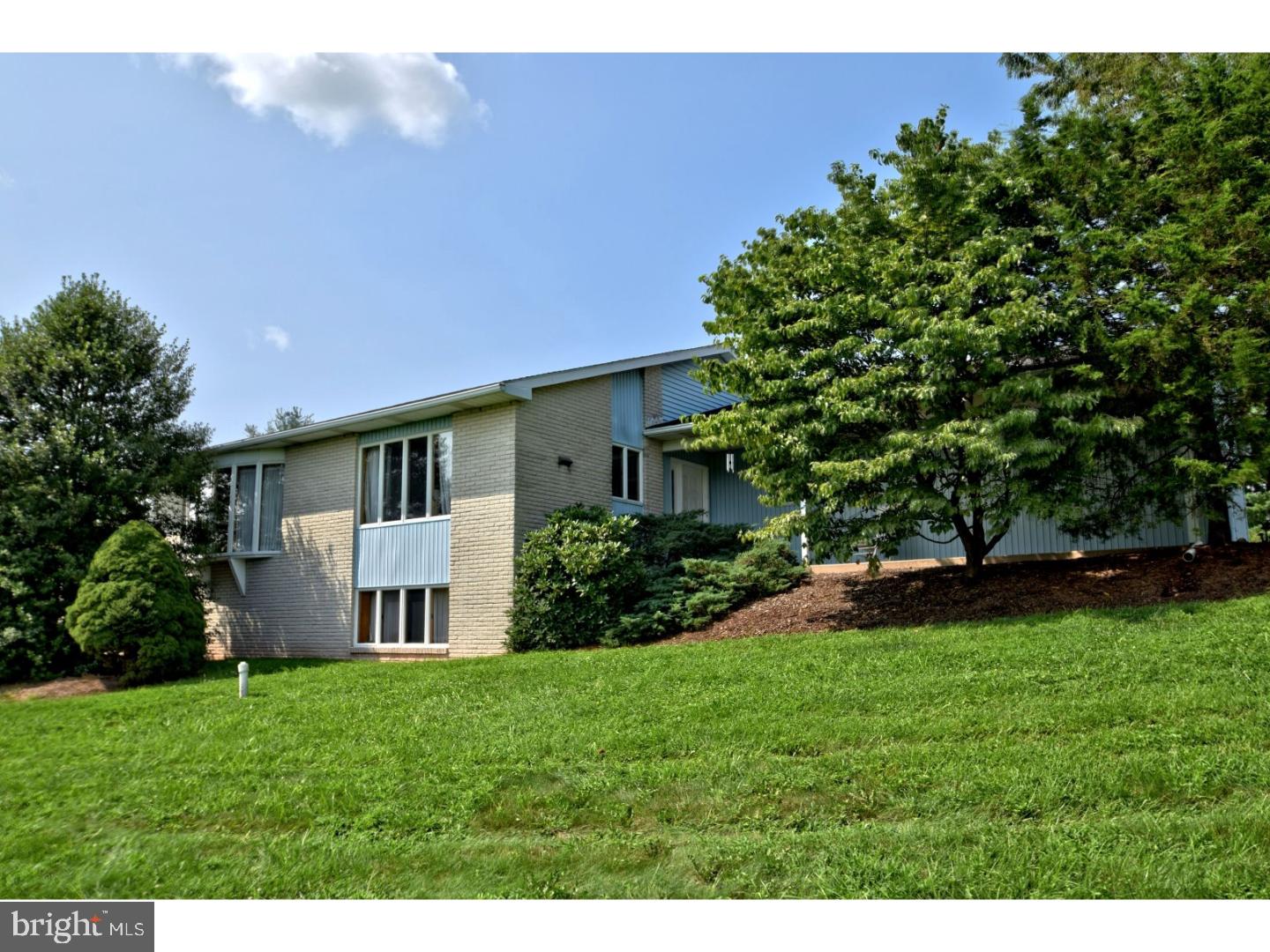 751 Store Road Harleysville, PA 19438 - Photo 2 of 25 Exterior Front