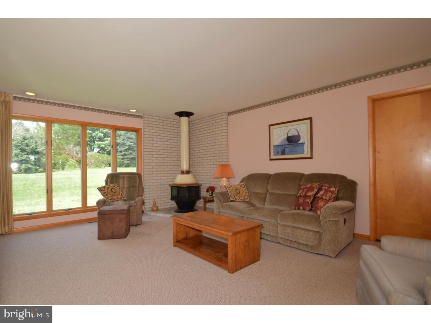 751 Store Road Harleysville, PA 19438 - Photo 11 of 25 Family Room