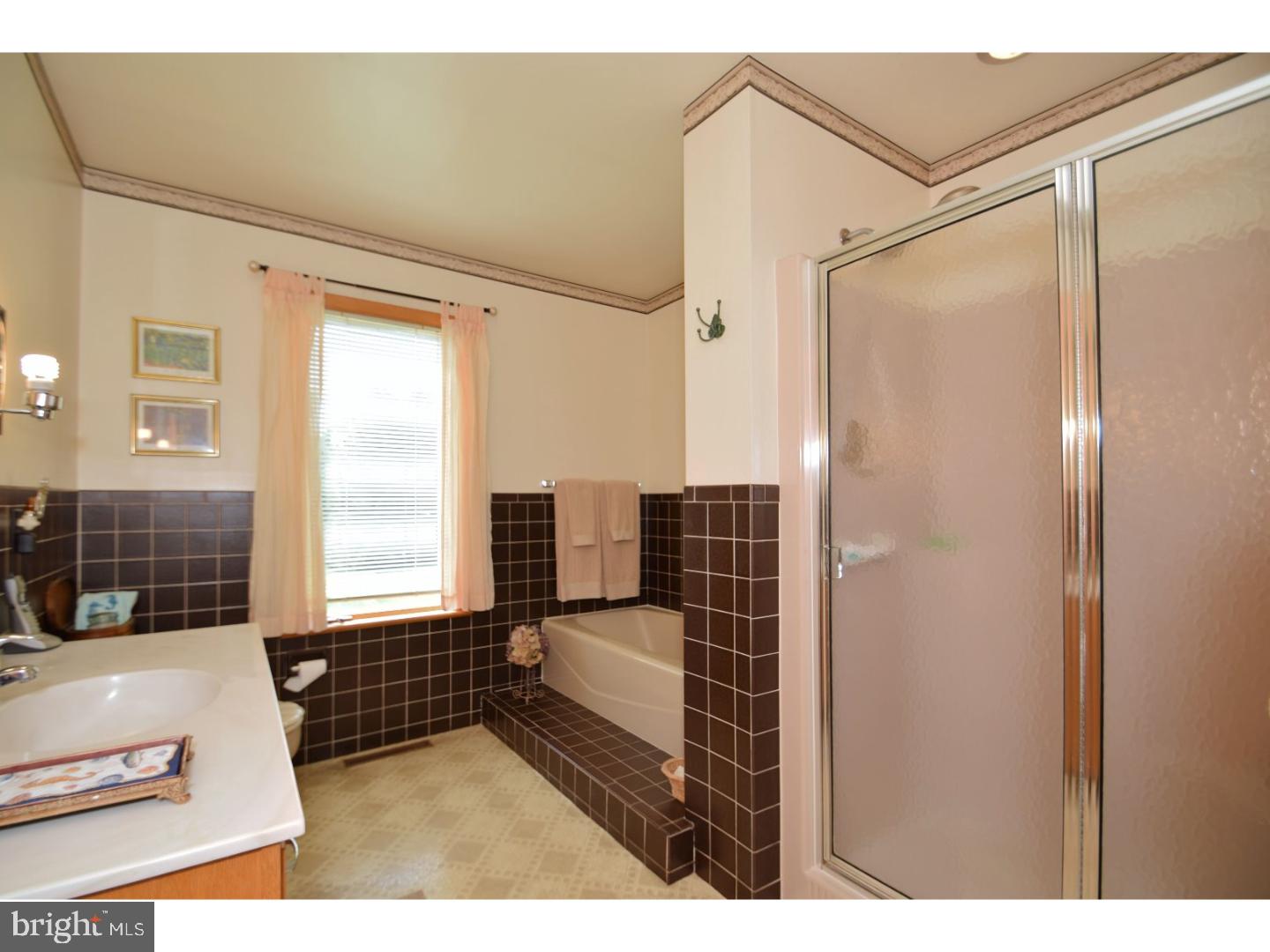 751 Store Road Harleysville, PA 19438 - Photo 16 of 25 Bathroom