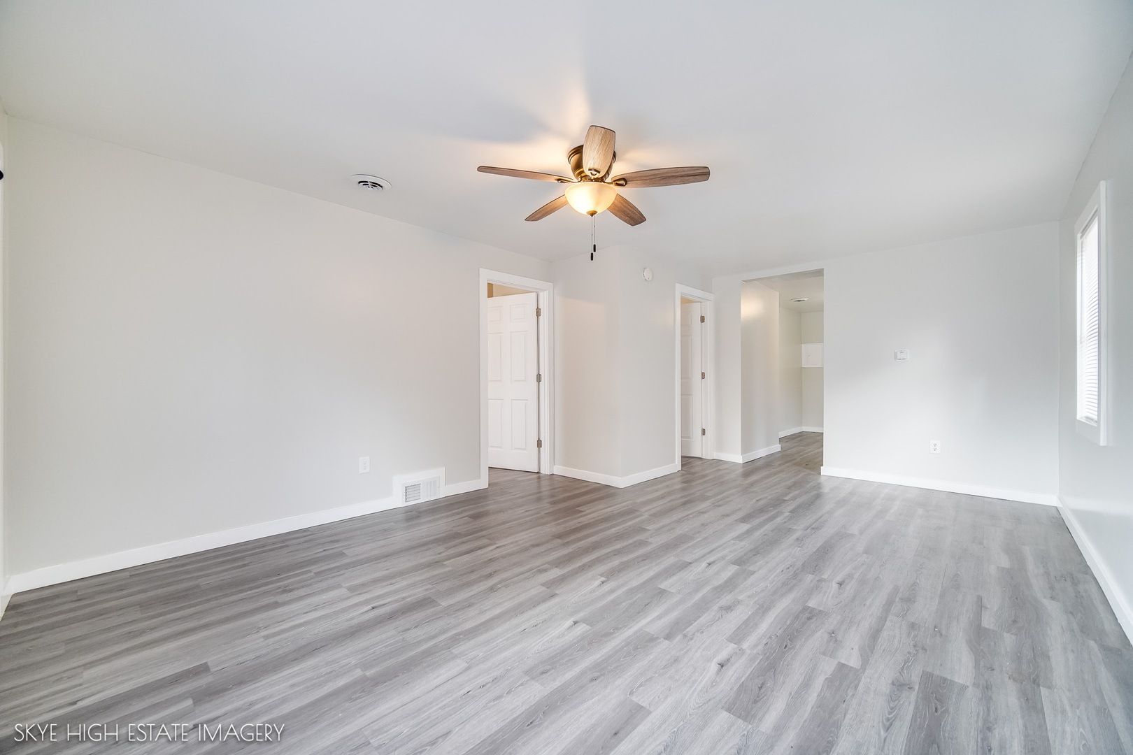 608 Fox Street Joliet, IL 60432 - Photo 3 of 11