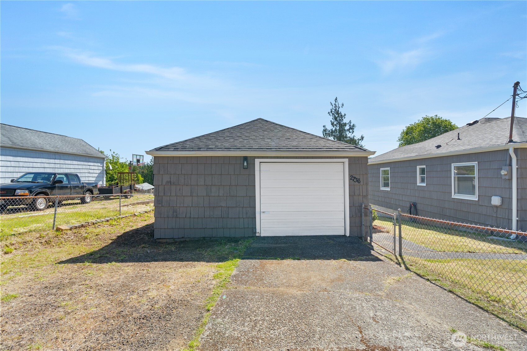 2736 Riverview Drive Aberdeen, WA 98520 - Photo 27 of 40 a front view of a house with a yard