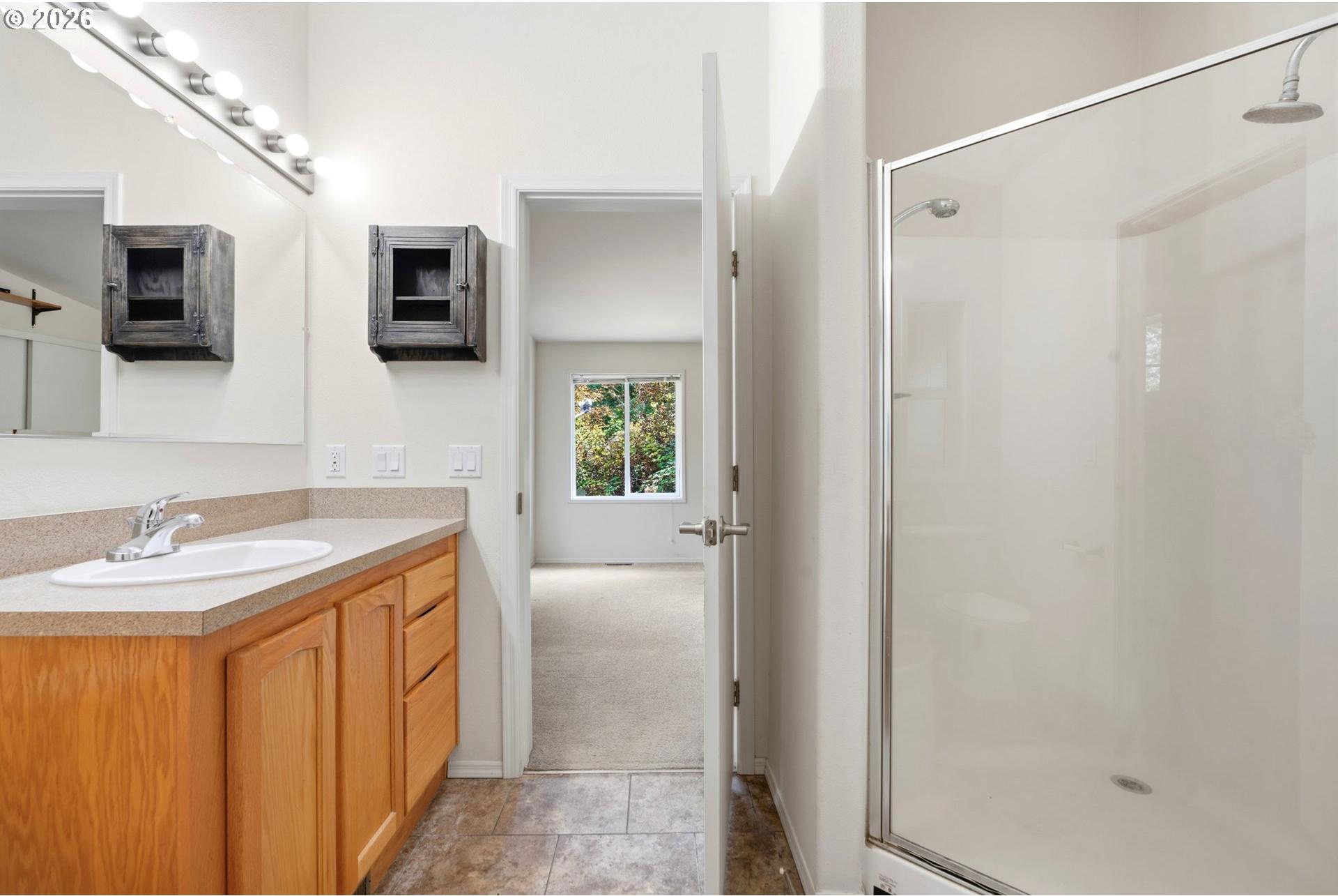 17433 Marsh Road Northeast Woodburn, OR 97071 - Photo 11 of 39 Gallery Image 11