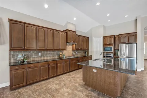 $729,000 | 5201 Sparrowglen Place, Lithia, FL 33547