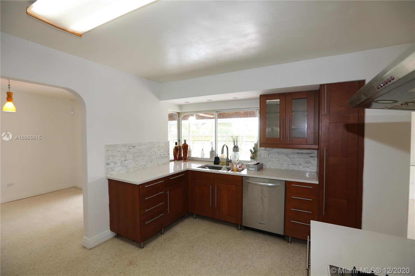 9870 Southwest 23rd Terrace Miami, FL 33165 - Photo 7 of 9