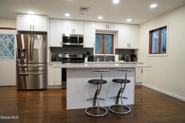 $749,900 | 73 Fern Ridge Road, Hunter, NY 12436