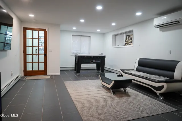 $749,900 | 73 Fern Ridge Road, Hunter, NY 12436