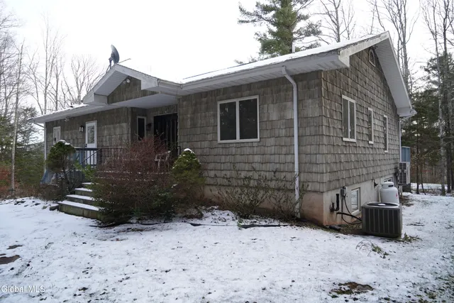 $749,900 | 73 Fern Ridge Road, Hunter, NY 12436