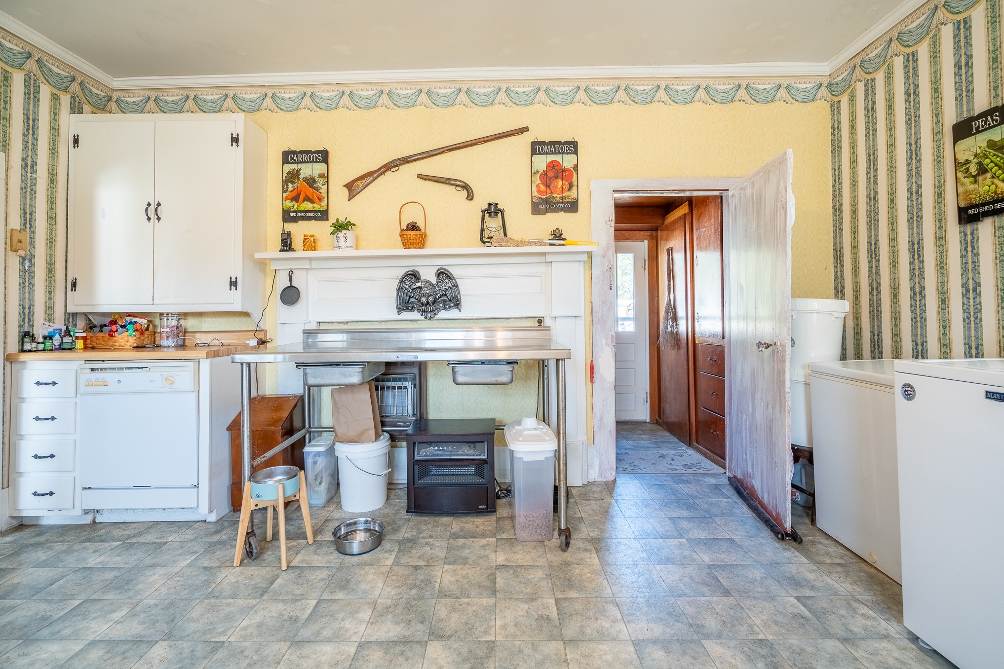 116 Ashland Road Waynesboro, TN 38485 - Photo 23 of 59 a view of kitchen with windows and furniture
