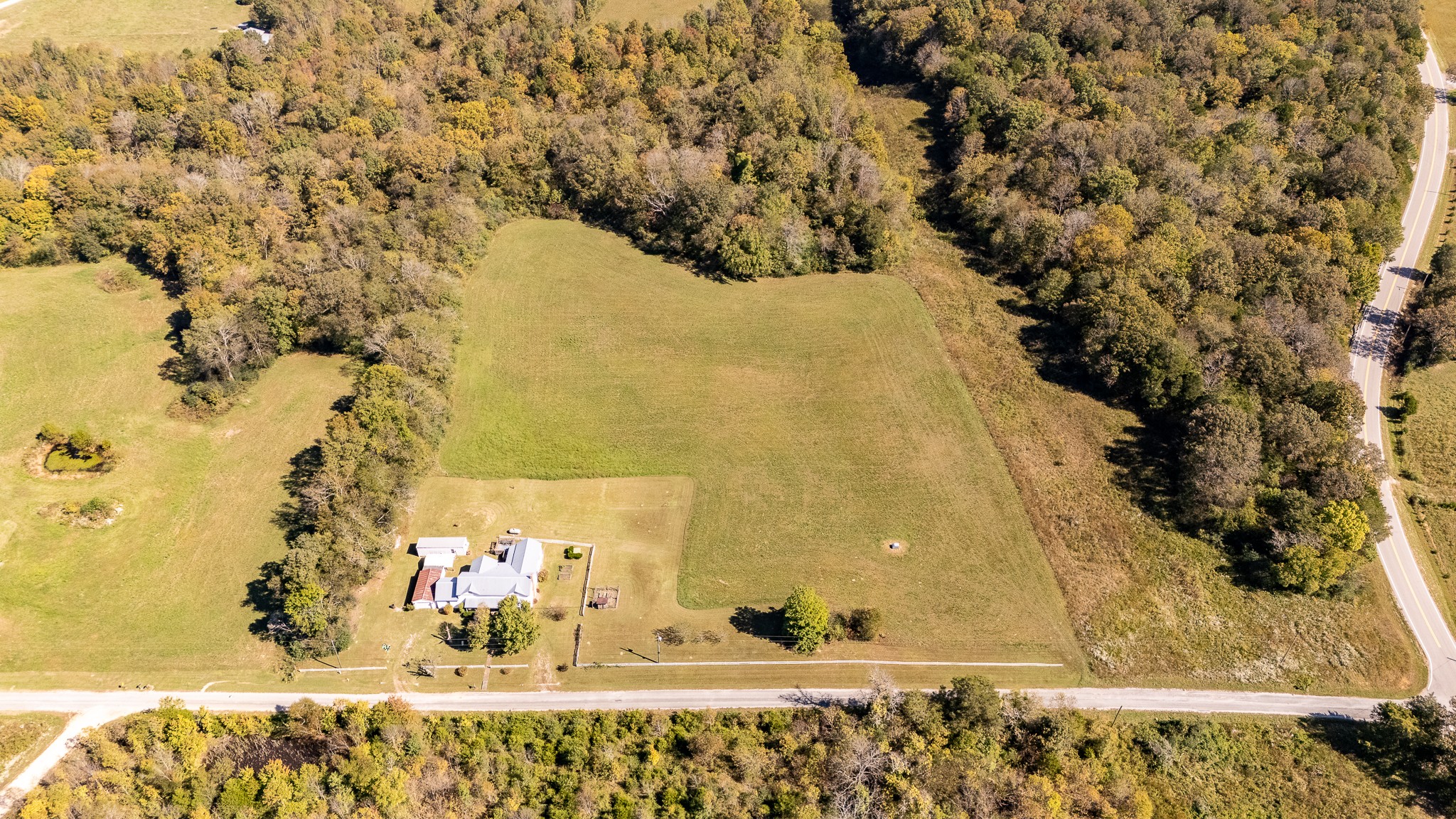 116 Ashland Road Waynesboro, TN 38485 - Photo 51 of 59 a bathroom with a bathtub