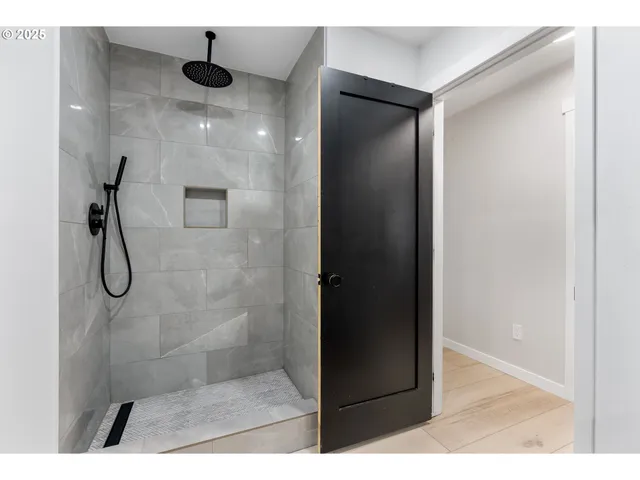 $365,000 | 906 Garrison Street, The Dalles, OR 97058