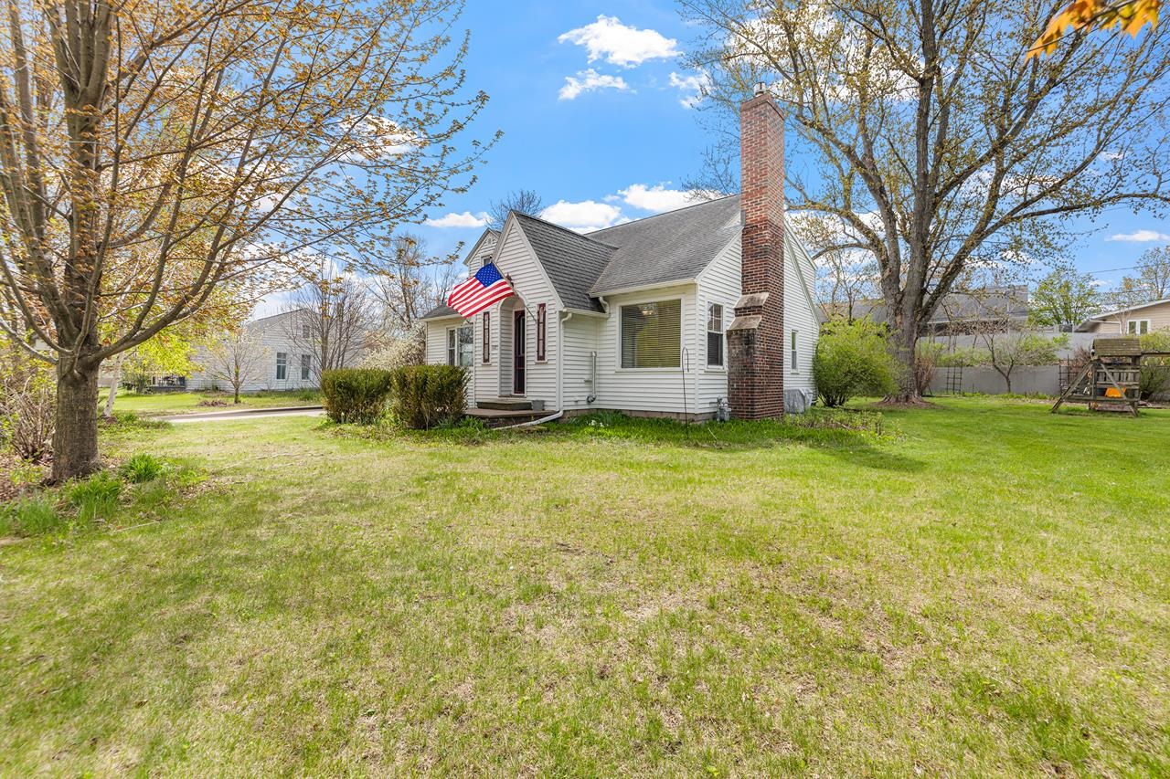 1105 East 9th Street Merrill, WI 54452 - Photo 3 of 60