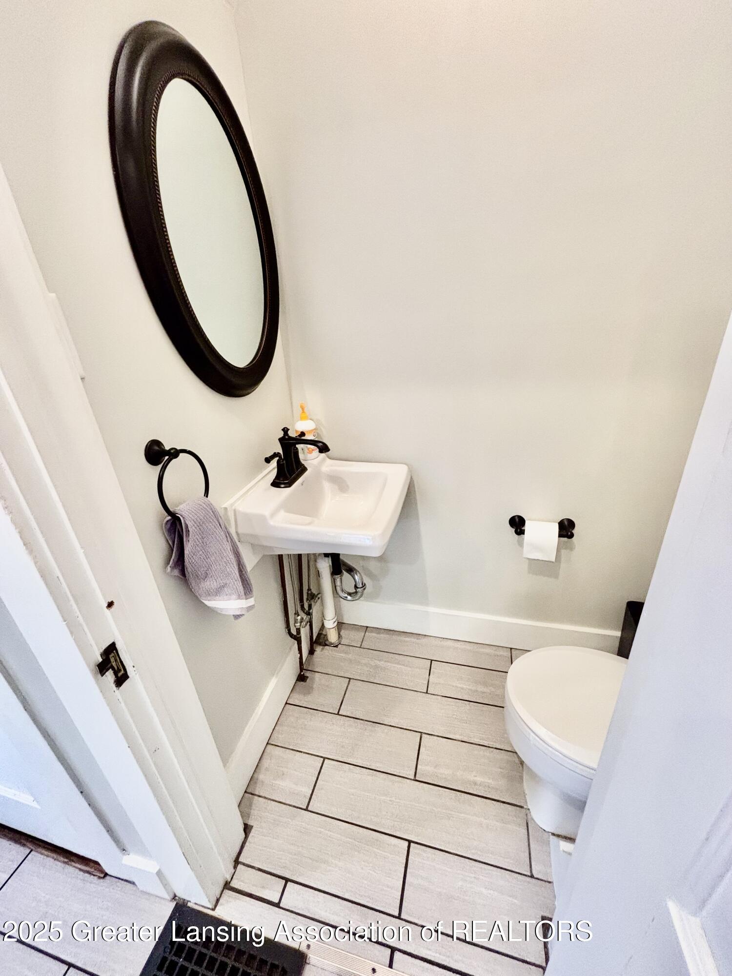 1519 Osborn Road Lansing, MI 48915 - Photo 38 of 72 IMG_4952 2